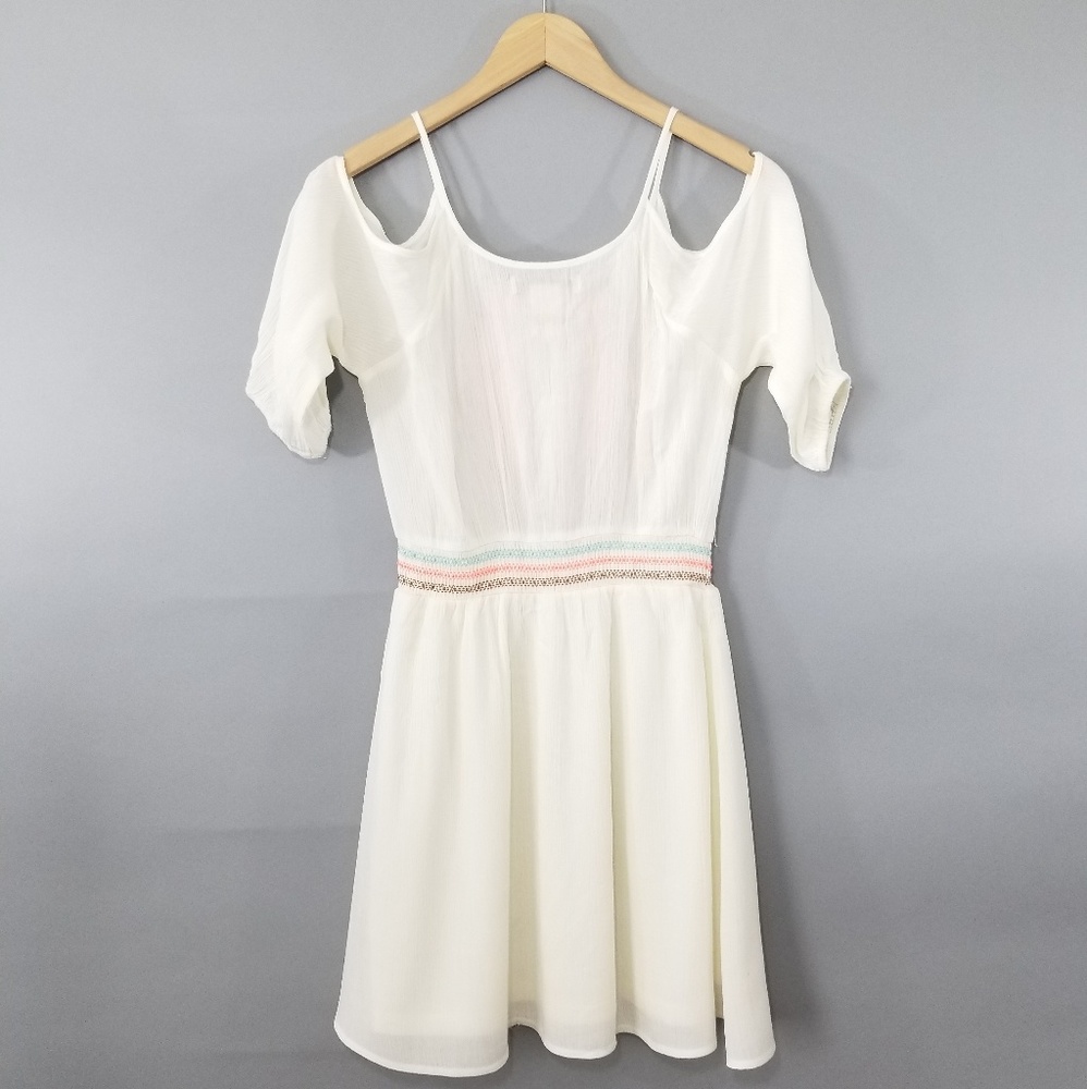 Flying Tomatoe Ivory Cold Shoulder Boho Dress - Picture 4 of 6